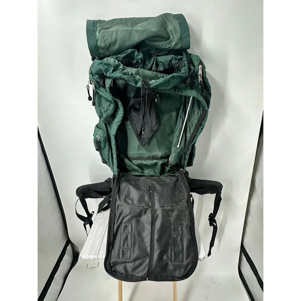 REI Trekker Wonderland‎ Backpack Rucksack Green Black Camping Hiking Outdoor Bag